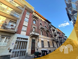 Bilocale in Vendita a Torino, 97'000€, 65 m²