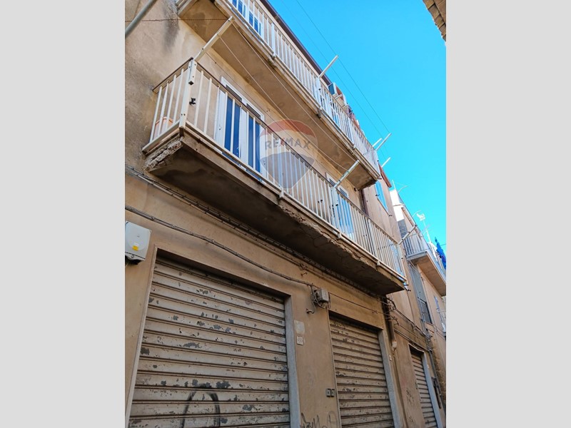 Casa Semi Indipendente in Vendita a Enna, 188'000&euro;, 280 m²