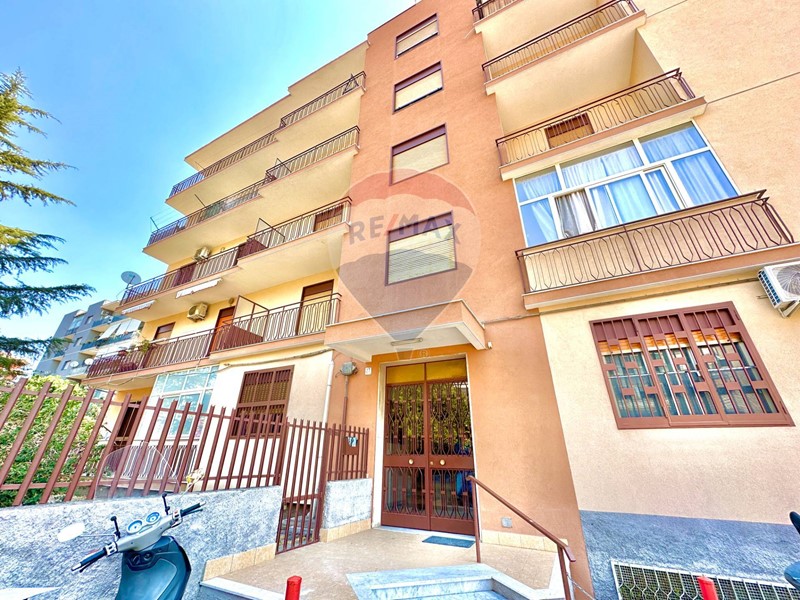 Quadrilocale in Vendita a Catania, 145'000&euro;, 119 m²