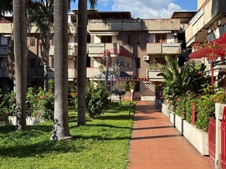 Trilocale in Vendita a Mascali, 100'000€, 78 m²