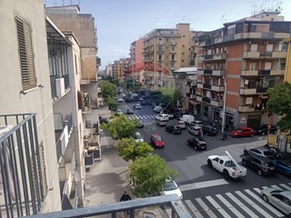 Trilocale in Vendita a Catania, 96'000&euro;, 101 m²