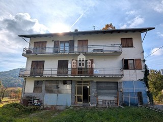 Quadrilocale in Vendita a Val di Chy, 24'000€, 68 m²