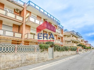 Trilocale in Vendita a Pomezia, 109'000€, 68 m²