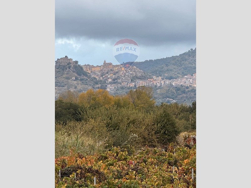 Terreno agricolo in Vendita a Castiglione di Sicilia, 65'000€, 13487 m²