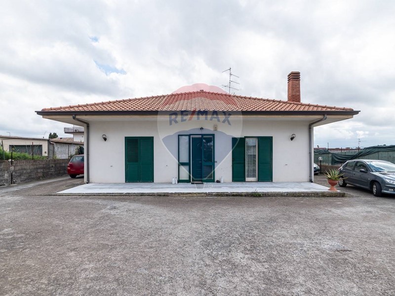Casa Indipendente in Vendita a Belpasso, 210'000€, 150 m²