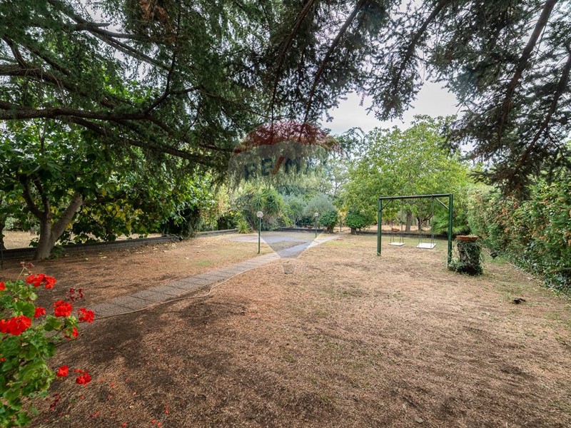 Casa Indipendente in Vendita a Randazzo, 140'000€, 164 m²