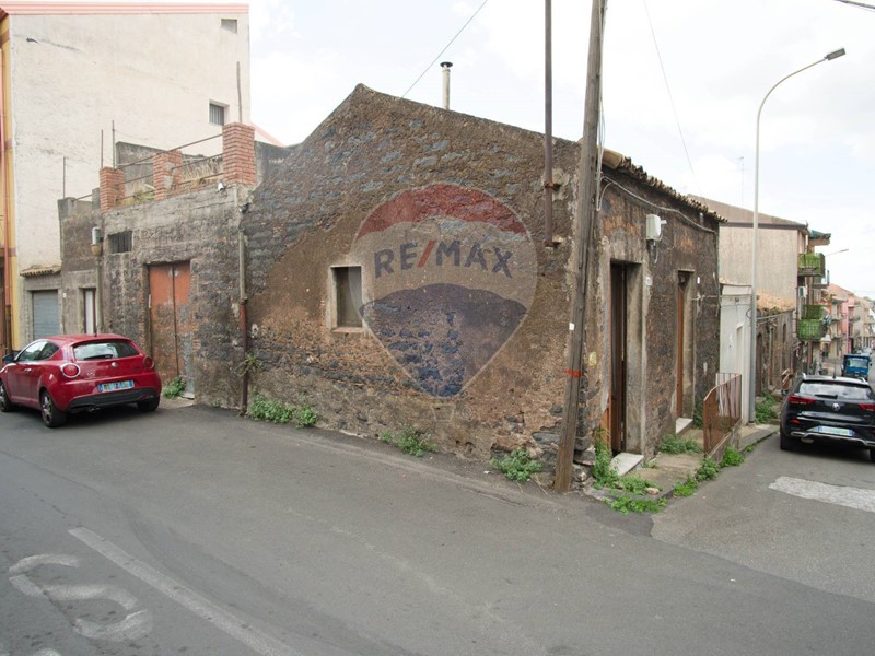 Casa Indipendente in Vendita a Belpasso, 49'000€, 75 m²