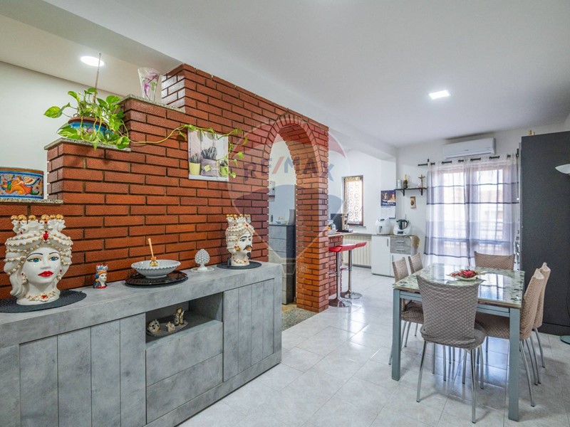 Quadrilocale in Vendita a Caltagirone, 73'000&euro;, 114 m²