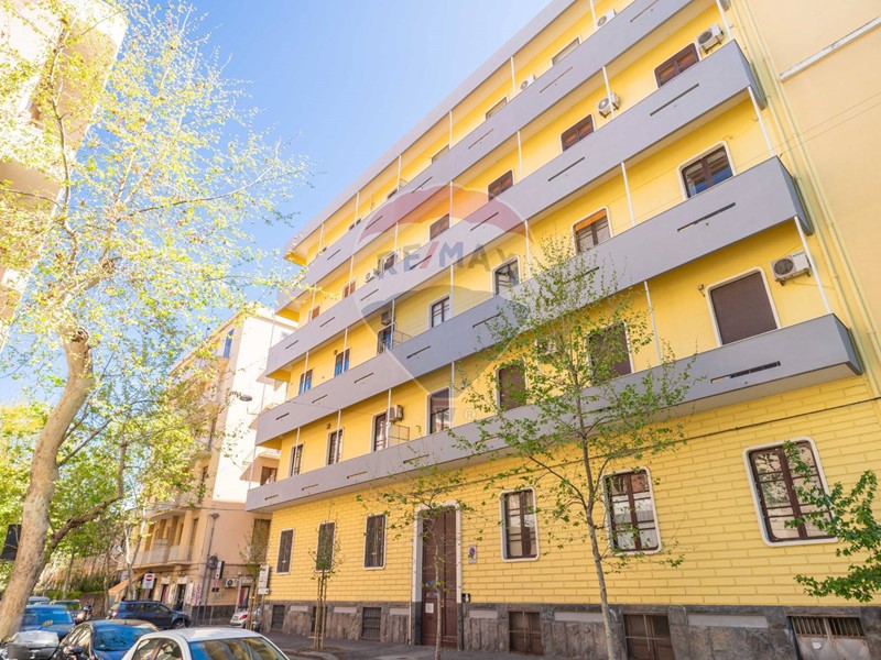 Appartamento in Vendita a Catania, 285'000&euro;, 195 m²