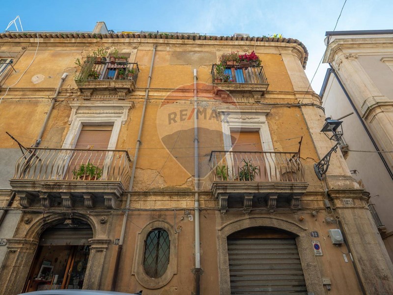 Trilocale in Vendita a Caltagirone, 30'000&euro;, 75 m²
