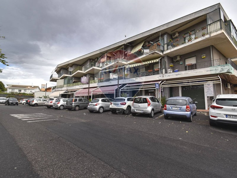 Immobile commerciale in Vendita a Mascalucia, 230'000€, 70 m²