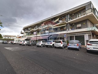 Immobile commerciale in Vendita a Mascalucia, 230'000€, 70 m²