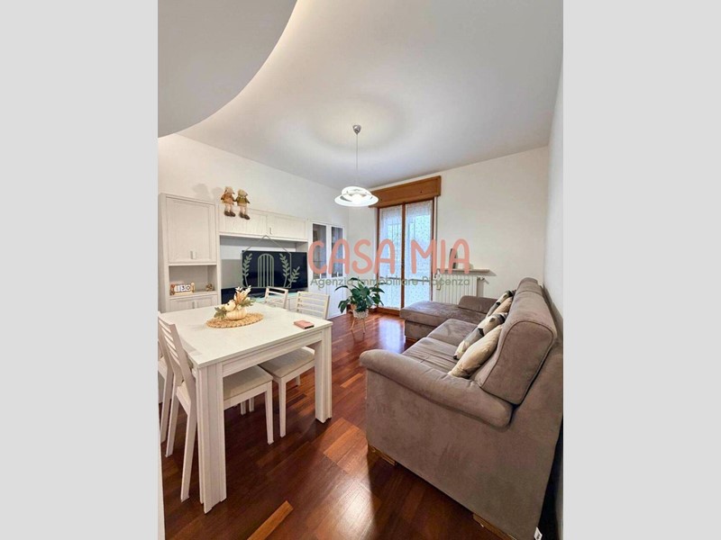 Trilocale in Vendita a Rottofreno, 160'000€, 90 m²