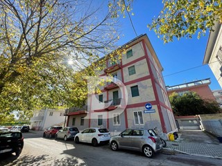 Trilocale in Vendita a Pescara, 98'000€, 106 m²