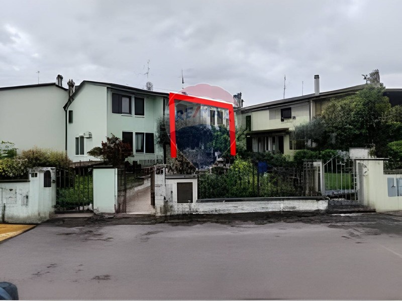Villetta a schiera in Vendita a Azzano Mella, 141'000€, 171 m²