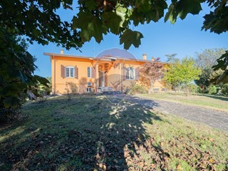 Villa in Vendita a Dosolo, 230'000&euro;, 330 m²