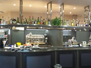 Attività commerciale in Vendita a Milano, 80 m²