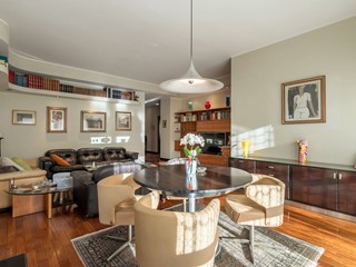 Appartamento in Affitto a Bergamo, 1'500€, 191 m²