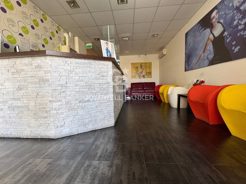 Immobile commerciale in Vendita a Catania, 429'000&euro;, 648 m²