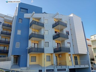 Trilocale in Affitto a Termoli, 850€, 85 m²