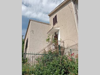 Casa Indipendente in Vendita a Sassoferrato, 42'000&euro;, 100 m²