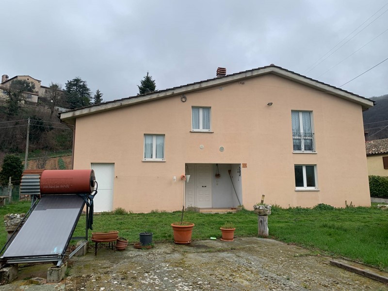 Casa Indipendente in Vendita a Genga, 170'000&euro;, 190 m²