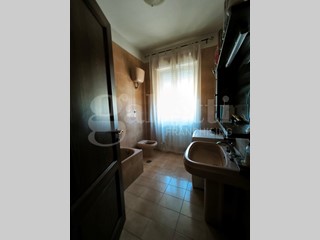 Appartamento in Vendita a Corchiano, 69'000€, 130 m²