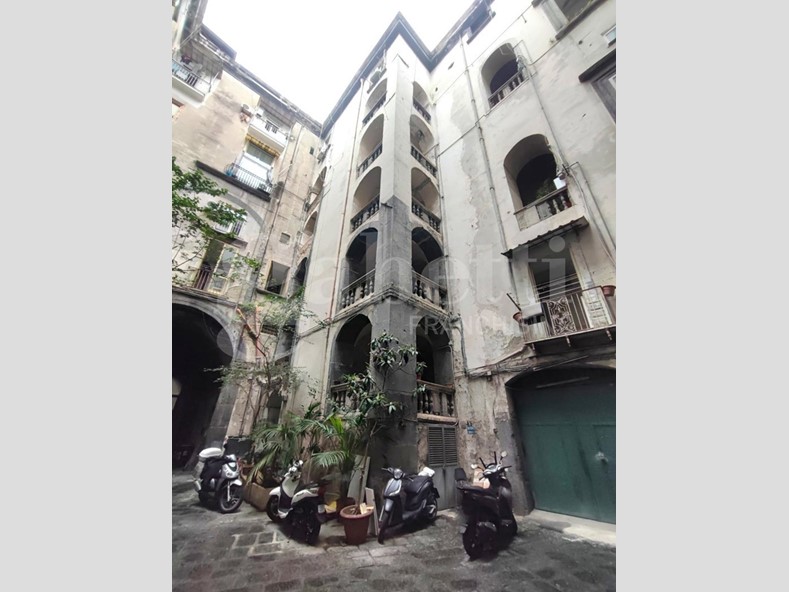 Monolocale in Affitto a Napoli, 700€, 50 m²