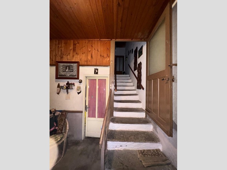 Casa Indipendente in Vendita a Bannio Anzino, 99'000€, 300 m², arredato