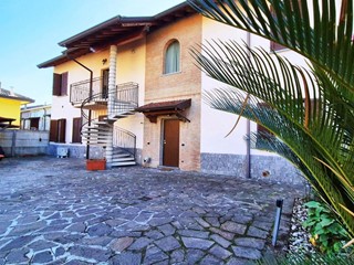 Bilocale in Vendita a Nova Milanese, 235'000€, 102 m²