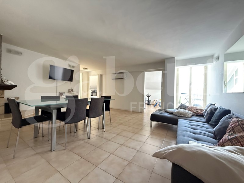 Appartamento in Vendita a Formia, 365'000€, 160 m²