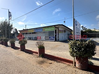 Attività commerciale in Vendita a Terracina, 50'000€, 140 m²