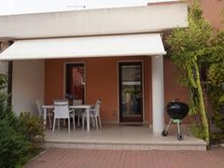 Villa in Affitto a Brindisi, 1'200€, 120 m², arredato