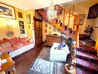 Villa in Vendita a Stresa, 625'000€, 220 m²