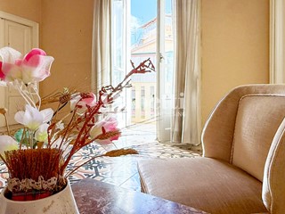 Appartamento in Vendita a Napoli, 890'000€, 160 m²