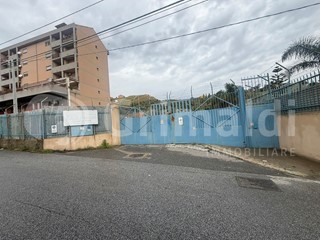 Capannone in Affitto a Messina, 3'500€, 284 m²