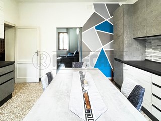 Casa Semi Indipendente in Vendita a Creazzo, 174'000&euro;, 165 m², con Box