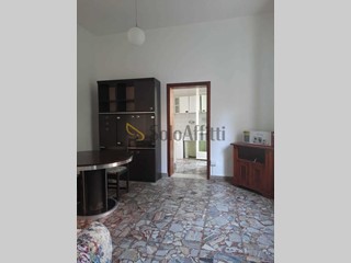 Appartamento in Affitto a Rimini, 750€, 90 m²