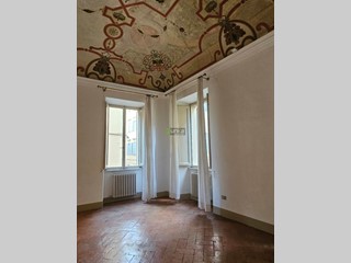 Appartamento in Vendita a Jesi, 330'000€, 250 m²