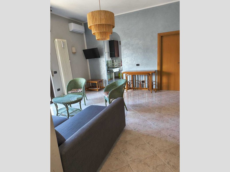 Trilocale in Affitto a Rimini, 900€, 75 m², arredato, con Box