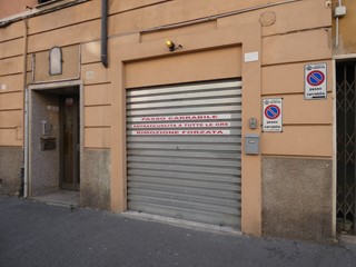 Box in Vendita a Genova, zona Certosa, 32'000€, 31 m²