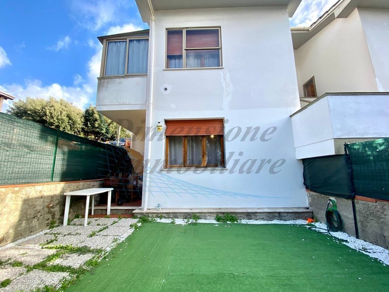 Trilocale in Vendita a Rosignano Marittimo, zona Rosignano Solvay, 129'000€, 70 m²