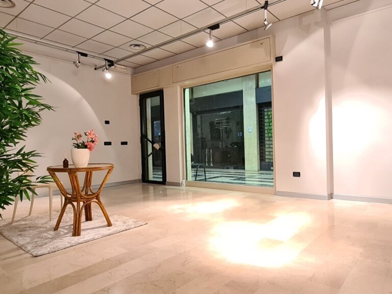 Immobile commerciale in Vendita a Brescia, 83'000€, 97 m²