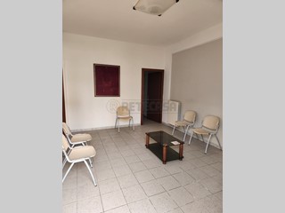 Ufficio in Affitto a Santa Maria a Monte, zona Ponticelli, 500€, 55 m²