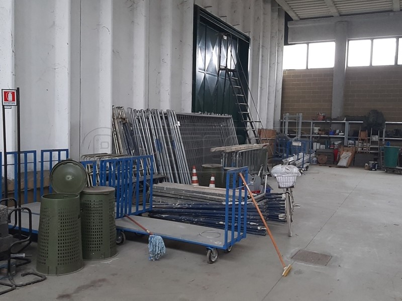 Capannone in Affitto a Vicenza, 6'000€, 1200 m²