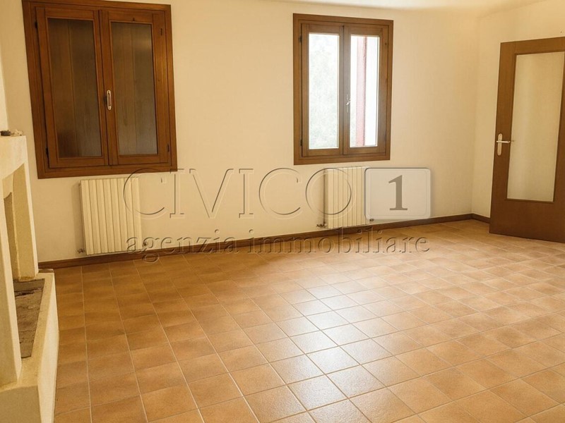 Casa Indipendente in Vendita a Albettone, 199'000&euro;, 294 m², con Box