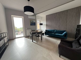 Trilocale in Affitto a Napoli, 1'500€, 100 m², arredato