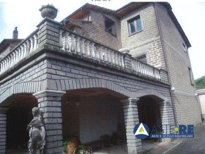 Quadrilocale in Vendita a Vetralla, 63'750€, 181 m²