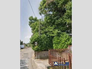 Trilocale in Vendita a Carbognano, 48'750€, 112 m²