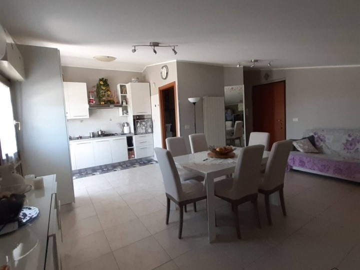Trilocale in Vendita a Pescara, 115'000€, 95 m²